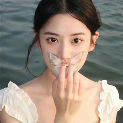 玉米地的小孩海报